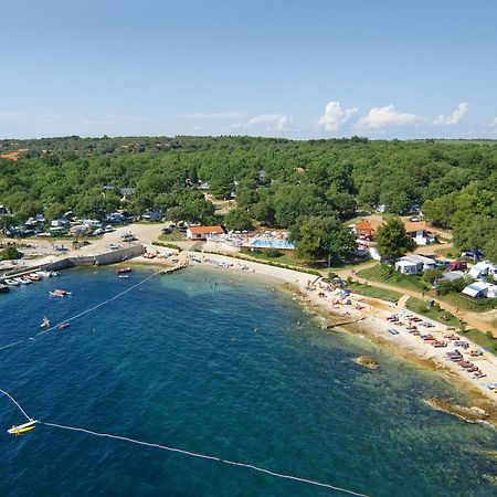 Fkk Adriatika In Fkk Solaris Naturist Resort Пореч Экстерьер фото